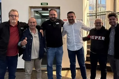 OS CARRAPICHOS SEMPRE ATENTOS